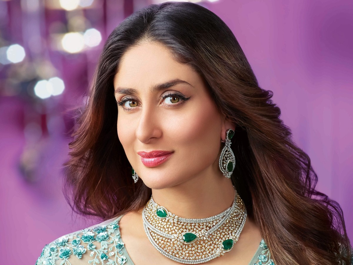 15 Amazing Kareena Kapoor Makeup Secrets And Beauty Tips For Glowing Skin