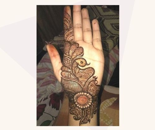 pretty-peacock-simple-mehndi-design