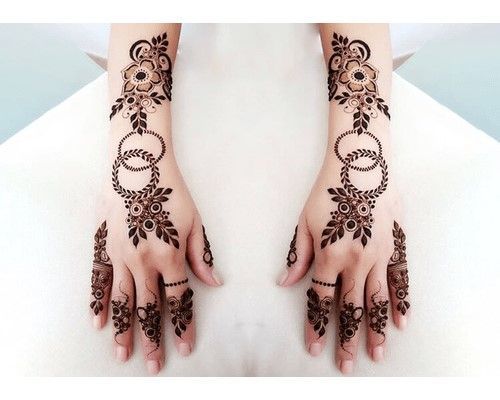 Karwa Chauth Simple Mehndi Designs: करवा चौथ पर यहां देखें शानदार मेहंदी  डिजाइन्स, पति को दें सरप्राइज