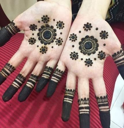 60 Simple And Easy Mehndi Designs For All Occasions 21